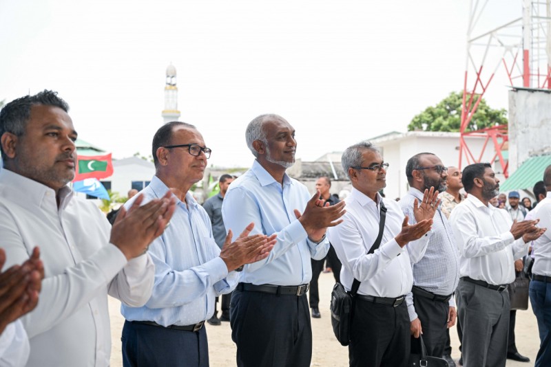 ތާރިގާއި އާދަމް ޝަރީފު ސަފީރު ކަމަށް އައްޔަން ކުރަން މަޖިލީހުން ރުހުން ދީފި