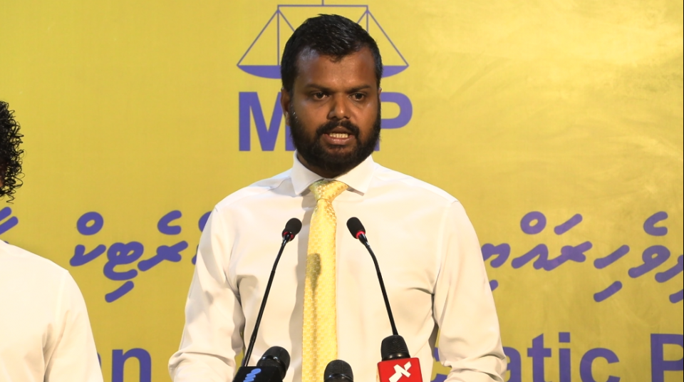 80 އަށް ވުރެ ގިނަ މީހުން ނުހައްގުން ވަޒީފާއިން ވަކި ކޮށްފައިވޭ: ހުސެއިން