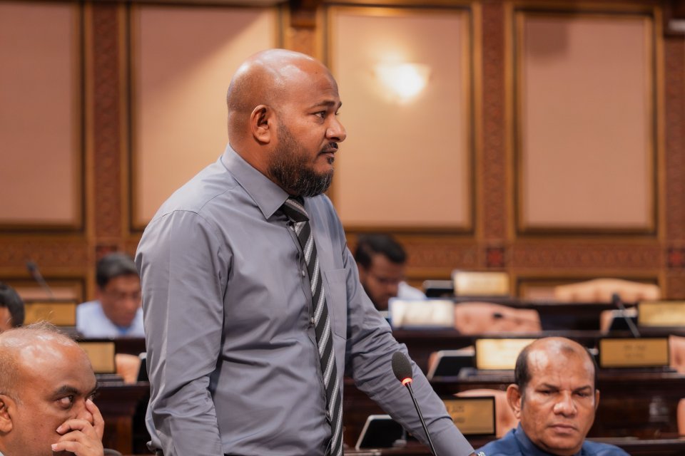 ސިޔާސީ ފިކުރު ތަފާތުވެގެން މިސަރުކާރުން މީހުން ވަޒީފާއިން ވަތްކެއް ނުކުރޭ: ޝުޖާއު