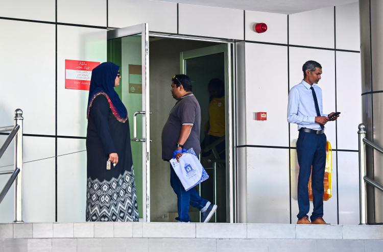 ފަސް އަހަރު ވަންދެން އެހެން މީހެއްގެ މުސާރަ ނެގި މާލޭގެ ސްކޫލެއްގެ މުވައްޒަފުންތަކެއްގެ މައްސަލަ ފަޅާއަރައިފި