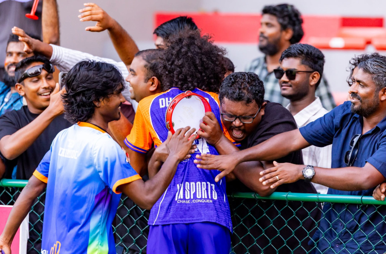 ޕްރިމިއާ ލީގު ކޮލިފައިން ފޯރި ގަދަ؛ ޓީސީ އާއި ދިއްދޫ ކުރީގައި