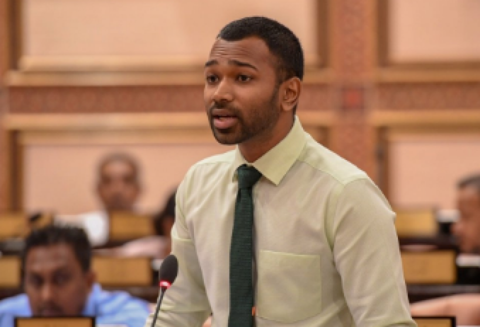 ކައުންސިލަރުންގެ މުސާރަ ބޮޑުކުރުމާ ގުޅޭ ގަރާރެއް މަޖިލީހަށް ހުށަހަޅައިފި