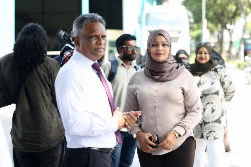 މުޒާހަރާ މައްސަލައިގައި ވަކީލަކު އައްޔަނުކުރަން ޒާޔާއަށް ކޯޓުން ދިނީ 10 ދުވަސް