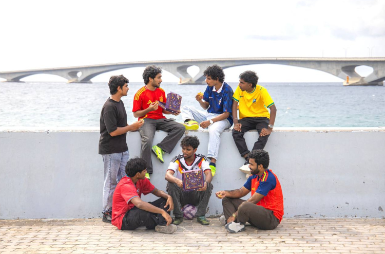 ދިރާގުޕޭ ކަސްޓަމަރުންނަށް 1ރ. އަށް ޕިއްޒާ ބޯނާގެ ޕިއްޒާއެއް