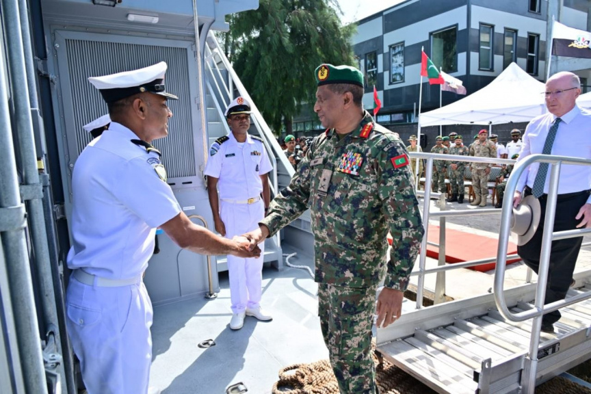 އޮސްޓްރޭލިއާއިން ހަދިޔާކުރި ނޭވީ މަނަވަރު ރާއްޖެ ގެނެސްފި