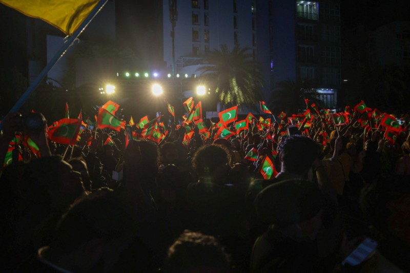 ދިވެހީންނަށް ރައްޔިތުންގެ ވެރިއަކު އަދި ނުލިބެއެވެ.