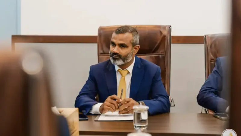 ޕަބްލިކް ވަރކްސް ޔުނިޓުގެ މަސައްކަތްތައް ހަރުދަނާ ނުކޮށް, ސަރުކާރުން ބޭކާރު ހަރަދުތައް ކުރާތީ ޑެޕިއުޓީ މޭޔަރ ރޯޒޭ ކަންބޮޑުވުން ފާޅުކުރައްވައިފި