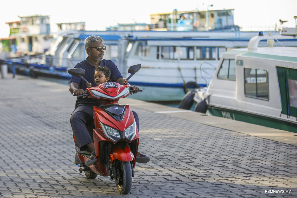 ދަރިންގެ އުފާވެރިކަން ކަށަވަރުކުރުމަށް ބައްޕައިންގެ ދައުރު މުހިއްމު