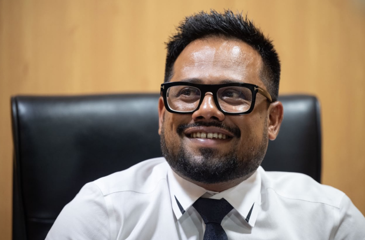 އަނަސް: ފައިދާ ދަމަހައްޓައި، އިހުގެ ގޮތް ދޫކޮށް ޒަމާނީ މިފްކޯއަކާ ދިމާލަށް