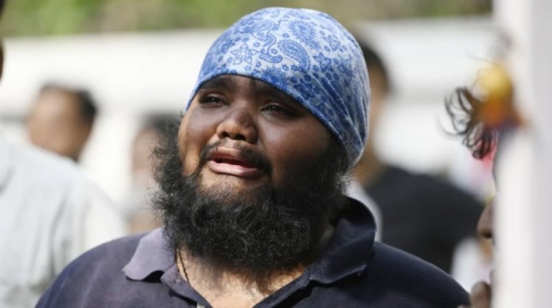 އިންޑިއާ ލަކްނޯ އަލިފާނުގެ ހާދިސާ: ފަހު ވަގުތު ވެސް ގުޅައި ދަރިވަރުން އާދޭސްކުރީ ސަލާމަތްކުރުމަށް