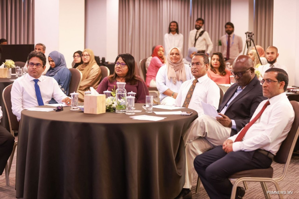 ވަރީގެ ސަބަބުން ބޮޑަށް އަސަރުކުރަނީ ކުދިންނަށް: ވަޒީރު ޤީލާ