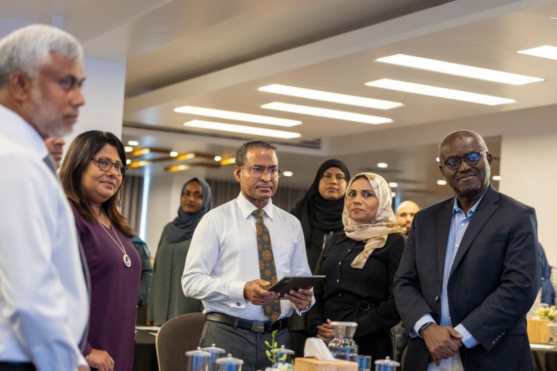 އާއިލީ މައްސަލަތަކުގައި ކޯޓުން ބޭރުގައި، ވާހަކަދައްކައިގެން ހައްލު ހޯދައިދޭނެ މީޑިއޭޓަރުން ތަމްރީނުކުރަނީ