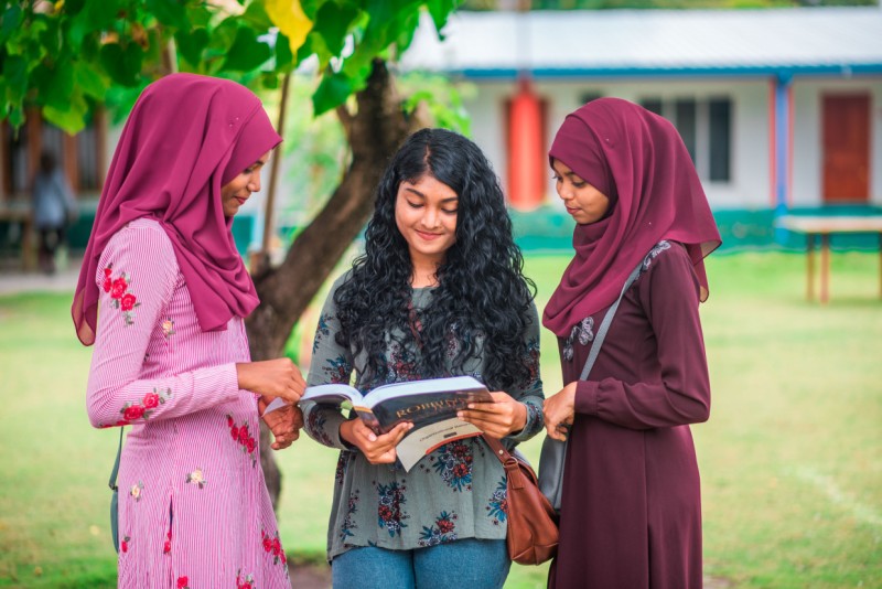 ދަރިވަރުންގެ ވިސާއަށް ފައިސާ ދެއްކުމަށް ބީއެމްއެލްއިން ކާޑަށް ލިމިޓް ދެނީ