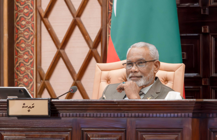 އިދިކޮޅު މެންބަރުންނަށް މަޖިލީހުގެ ރިޔާސަތުން ރައްދު ދީފި