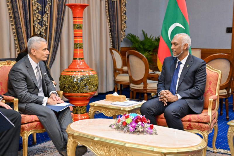 އިޤްތިޞާދީ ތަރައްޤީއަށް މަސައްކަތްކުރުމަށް އެމެރިކާއާއެކު މަޝްވަރާކުރައްވައިފި