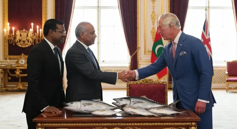 އިނގިރޭސި ރަސްގެފާނު އަޅުގަނޑާ ސަލާން ކުރައްވާފައިވެސް ވިދާޅުވީ މަހުގެ ވާހަކަ: މިނިސްޓަރު ޝިޔާމް