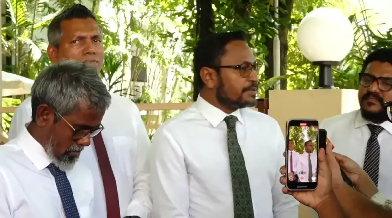 މަޖިލީހުގެ ތަޅުމުން ސަރުކާރާ ދެކޮޅު މެންބަރުން ކޮންމެ ދުވަހަކު ވެސް އުކާލެވިދާނެ، ނަމަވެސް ނަތީޖާ ރަނގަޅެއް ނުވާނެ: މެންބަރު ސަމީރު