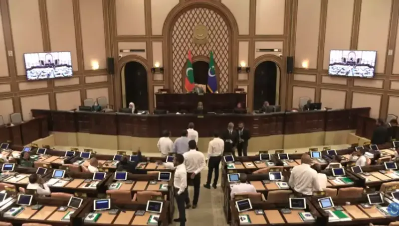 ކޮމިޓީތަކުން ޖާގަ ދޭން އެދުމުން އަބްދުއްރަހީމްގެ ރުންކުރު ޖަވާބު: އެމްޑީޕީ ބޭނުންވާ ކޮމިޓީއަކުން ޖާގަ ދޭކަށް ނުޖެހޭ، 2 ކޮމިޓީގެ ޖާގަ އޮންނާނީ ދީފަ!