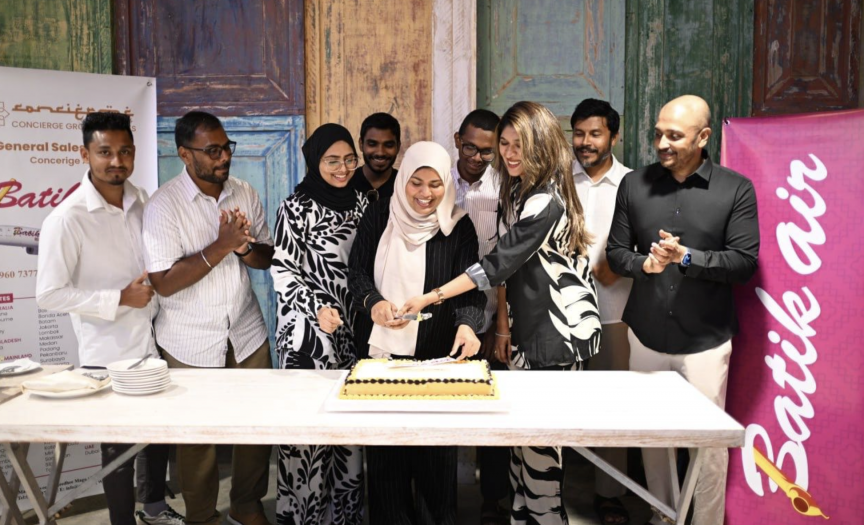 ޕައިލެޓަކަށް ނުވެވުނަސް އިއްމަ، އެބަ "އުދުހޭ": އެކަމަކު، ގޮންޖެހުން ބޮޑު!