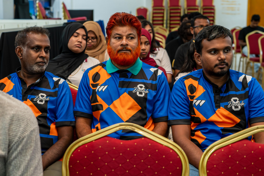 ނޭޝަނަލް ކުލަބް ޗެސް ޗެމްޕިއަންޝިޕްގެ ޓްރޮފީ ޒުގްޒުވާންގުން އުފުލާލައިފި