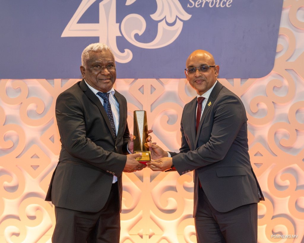 މާލީ ދާއިރާގެ ޚިދުމަތްތެރިންގެ އަގުވަޒަންކޮށް އެމްއެމްއޭއިން ޚާއްސަ އެވޯޑުތަކެއް