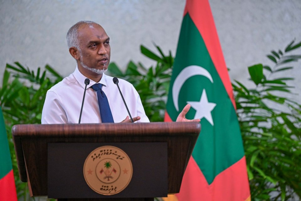 އަލިފުށީ ހޮސްޕިޓަލާއި، އެއާޕޯޓް މިދައުރުގެ ތެރޭގައި ހުޅުވޭނެ: ރައީސް