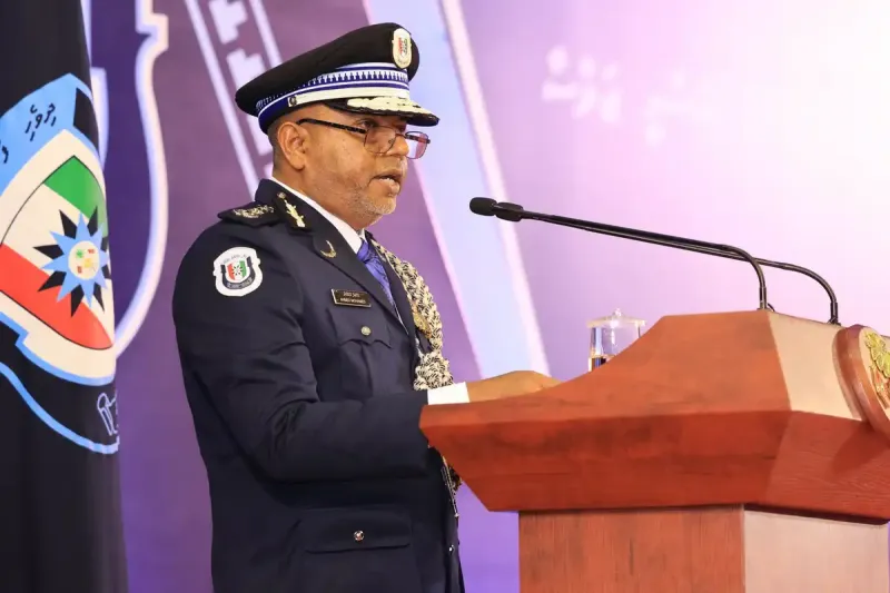 ފުލުހުންގެ ހިދުމަތުގައި 25 އަހަރު ވުމަށްފަހު ރިޓަޔާކުރާ ފަރާތްތަކަށް، ހިދުމަތުގައި ދެމިހުރި ފުލުހެކޭ އެއް އުސޫލަކުން ބޭސްފަރުވާކުރުމުގެ ކަންކަން ހަމަޖައްސައިދެނީ