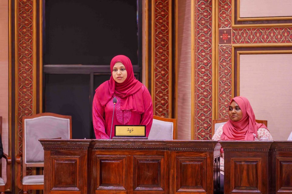 ޗައިނާއާ ގުޅިގެން ދާރުލްއާސާރު ތަރައްގީ ކުރަނީ