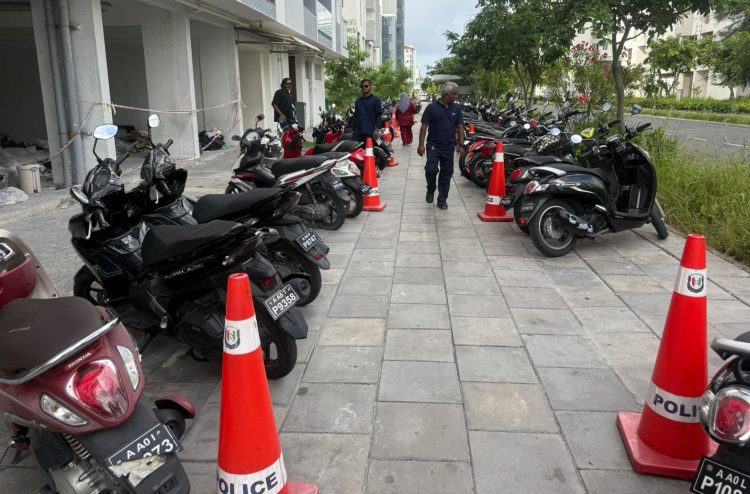 ހުޅުމާލޭގެ ޕޭވްމަންޓްތަކުގައި ޕާކްކުރުން ގިނަވެ ފުލުހުންގެ އިލްތިމާސެއް