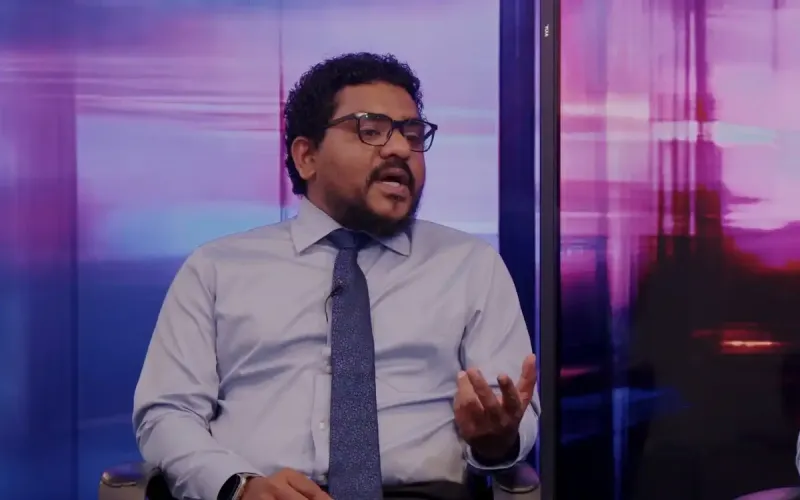 މިސަރުކާރުން އާމްދަނީ ހޯދުމުގެ ބޭނުމުގައި ކޮންމެ ފަދަ ކަމެއް ވެސް ކޮށްފާނެ: މެންބަރު މައުރޫފް