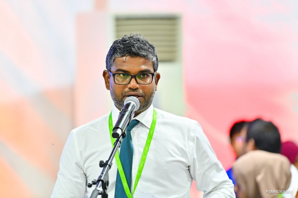 ޕާޓީ ބަދަލުކުރުމުން ވ.ތިނަދޫ ކައުންސިލް ރައީސްގެ ގޮނޑި ގެއްލިއްޖެ