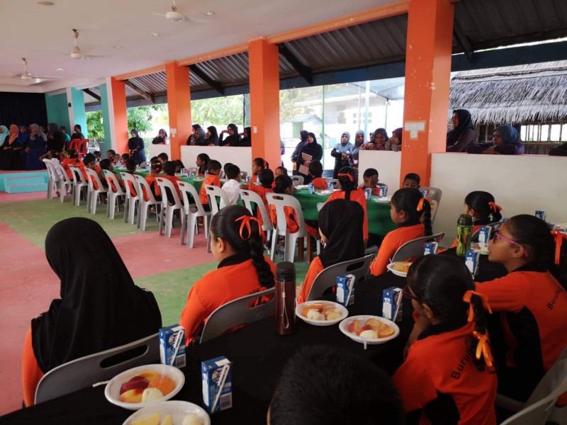 ސްކޫލް ނާސްތާ ޕްރޮގްރާމް މިހާރު ވެސް 400އަށްވުރެ ގިނަ ދަރިވަރުންނަށް އެބަ ފޯރުކޮށްދެން: މިނިސްޓަރު
