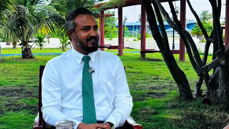 ދައުރު ނިމުމުގެ ކުރިން ކުޅުދުއްފުށީގެ ހައުސިންގ މަޝްރޫއުތައް ނިންމައިފިނަމަ، 2028 ގައި ވޯޓު ދޭނީ ރައީސް މުއިއްޒަށް: މޭޔަރު އާތިފް