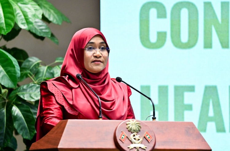ގައުމެއް ބިނާވާނީ ރަނގަޅު ސިއްހަތެއްގެ މައްޗަށް: ފަސްޓް ލޭޑީ