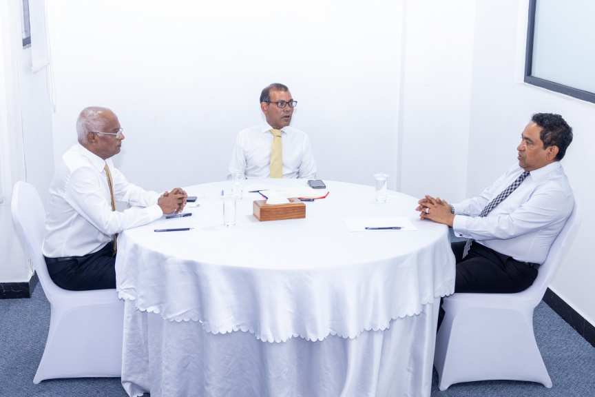 މި ސަރުކާރު ވެރިކަމަށް ގެންނަން ކުރި މަސައްކަތަށް މައާފަށް އެދެން ނުޖެހޭނެ: ޔާމީން
