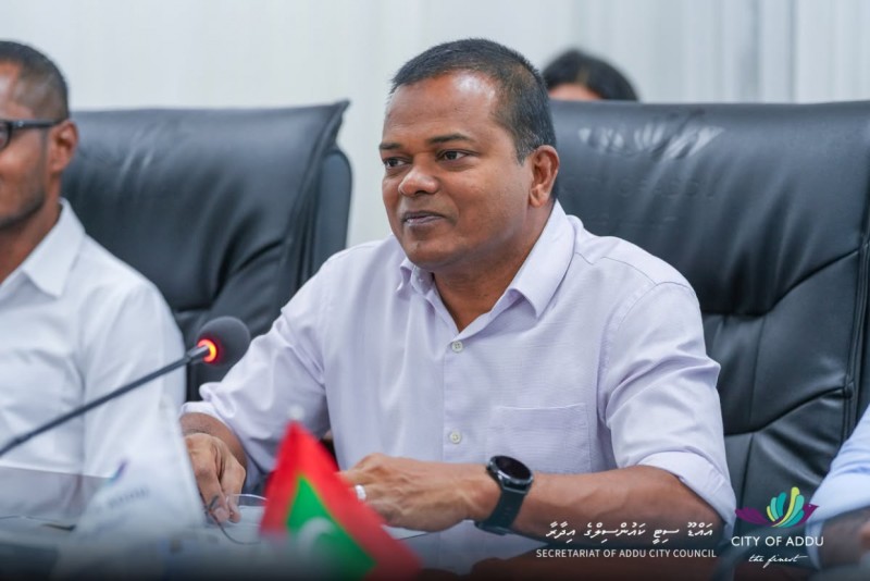 ސިވިލް ސާވަންޓުންނަށް ދެވޭ ލުއިތައް ގިނަވެ، 25 ޕަސެންޓު މުވައްޒަފުންގެ ބޭނުމެއް ނުކުރެވޭ: ނިޒާރު