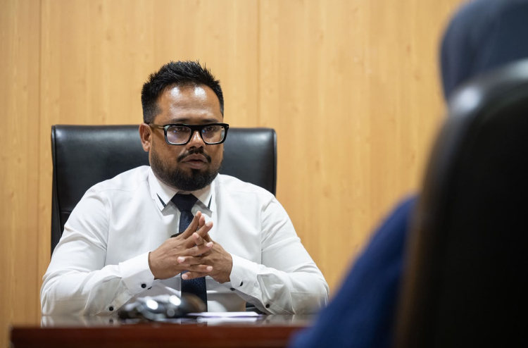 މިފްކޯއިން އައިސް ވިއްކުން މަދެއް ނުކުރަން: އަނަސް