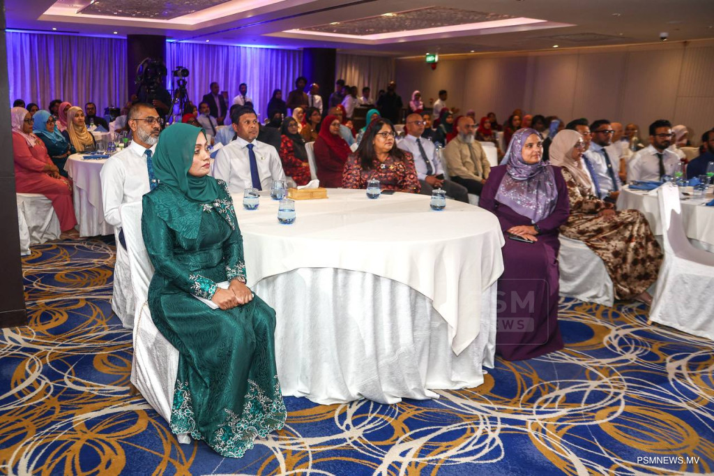 ރާއްޖޭގެ ދަތުގެ ފަރުވާގެ ތާރީޚުގެ ފޮތް ނެރެދެއްވައިފި