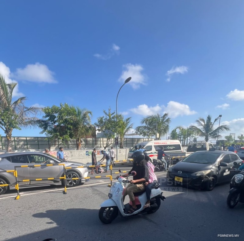 ބޮޑުތަކުރުފާނު މަގުގައި ހިނގި އެކްސިޑެންޓެއްގައި މީހަކު މަރުވެއްޖެ