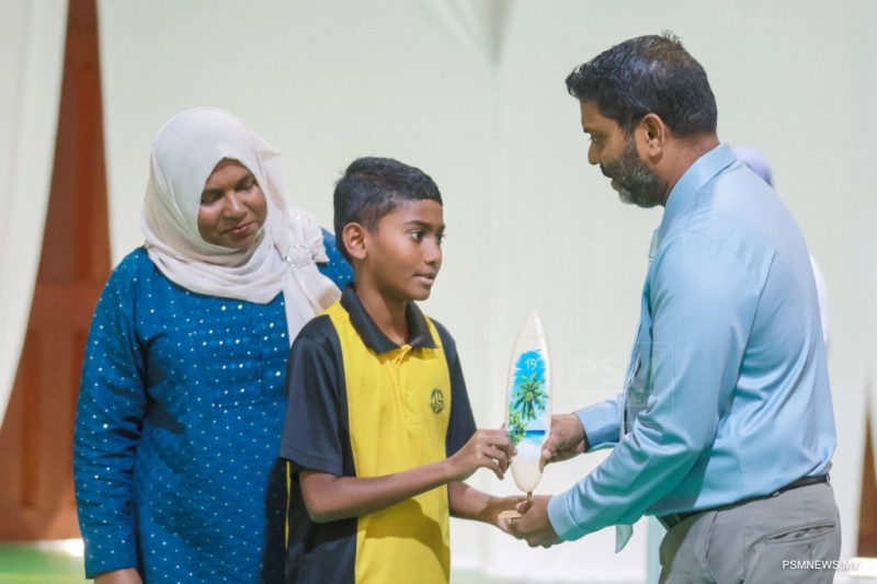 ޓީއެސްގެ 327 ކުދިން ފަތަން ދަސްކޮށްފި