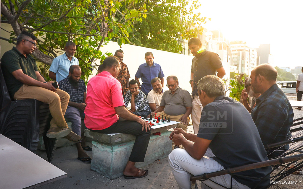 ދުވަސްވަމުންދާ އާބާދީއެއް، ޒުވާނުންގެ ޞިއްޙަތަށް ވުނަކުރުން ލާޒިމު