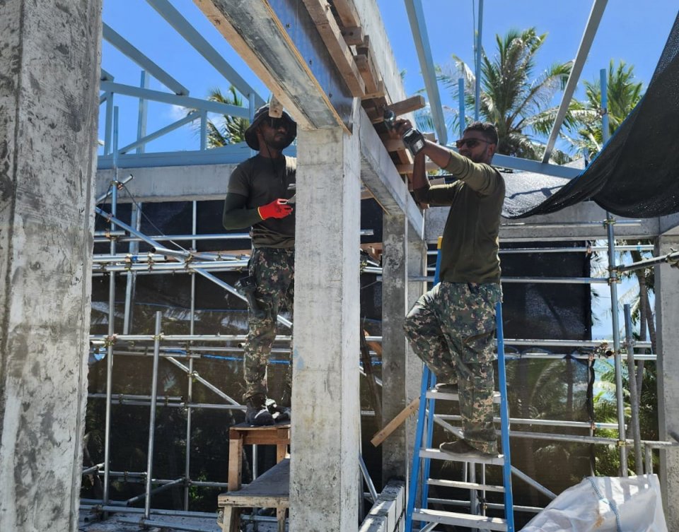 ދިޔަމިގިލީގައި އިމާރާތްކުރާ ސްކޫލުގެ ފުރަތަމަ ފަންގިފިލާގެ ރޭނުމުގެ ހުރިހާ މަސައްކަތެއް ނިންމާލައިފި