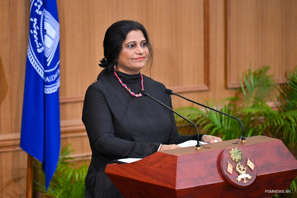 ރާއްޖޭގެ ހިސާބު ޢިލްމުގެ ތާރީޚް ފޮތް ނެރެދެއްވައިފި