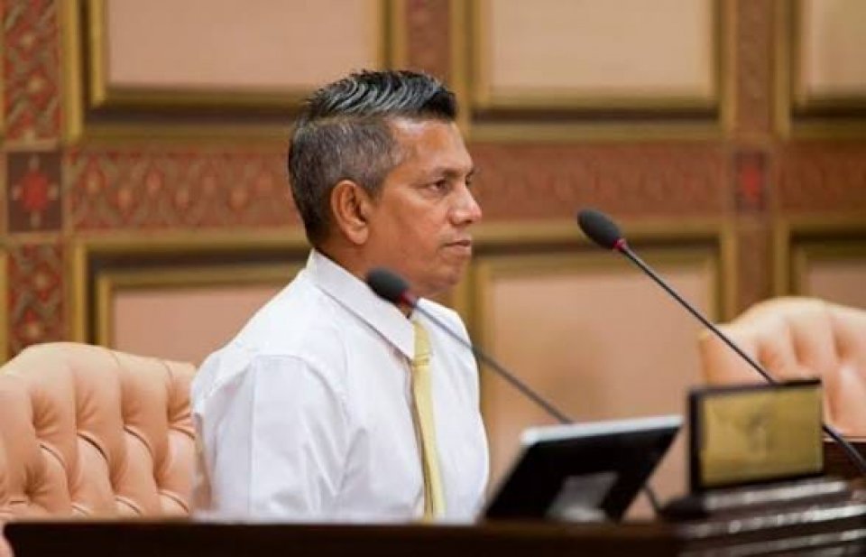 ފެންހޮޅީގެ މައްސަލަ ހައްލުކުރަން އެދުނިން، ހައްލުނުކޮށް ތާރު އެޅީ މި ސަރުކާރުން: ސޯބެ