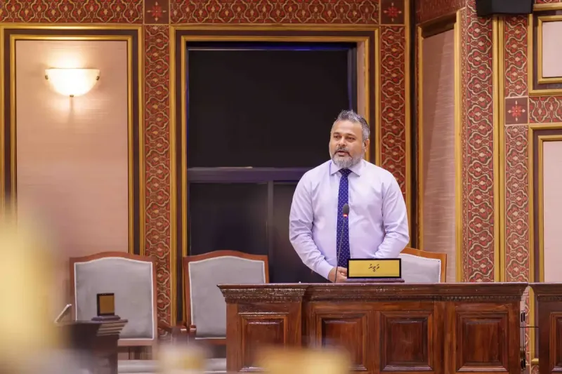 މިއަހަރު ނިންމާނެ ކަމަށް ވިދާޅުވި ކަންނެލި ފެކްޓްރީ ނިމެން އަދި ދޮޅު އަހަރު ނަގާނެ ކަމަށް މިނިސްޓަރު ޝިޔާމް ވިދާޅުވެއްޖެ