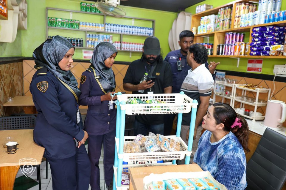ގަވާއިދާ ހިލާފަށް އުޅެމުންދިޔަ 10 ބިދޭސީ އަކު ހައްޔަރުކޮށްފި