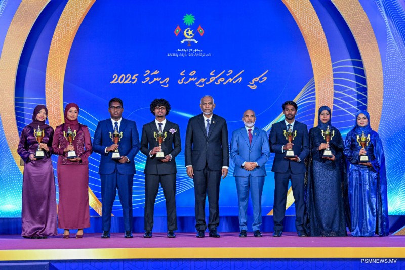 "މަތީ އަރުތަވެރިންގެ އިނާމު 2025"ގެ 5ވަނަ ދަންފަޅި ރައީސް ޝަރަފުވެރިކޮށްދެއްވައިފި