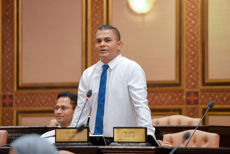 ކުނި މެނޭޖްކުރުމަކީ ކޮބައިކަން އެމްޑީއަށް ދަސްކޮށްދިނީ އަޅުގަނޑުމެން: މެމްބަރު ޝާހިދު