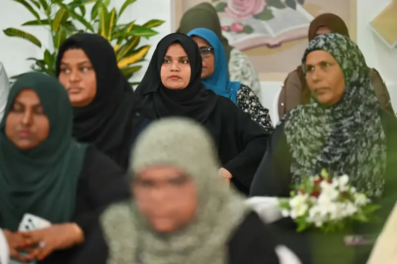 ރައީސް މުޢިއްޒު އާ ބައްދަލުކުރަން ބޭނުންވާ ފަރާތްތަކަށް ނަން ނޯޓު ކުރަން ހުޅުވާލައިފި