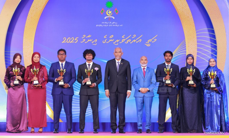 ފޮޓޯ: މަތީ އަރުތަވެރިންގެ 5ވަނަ ދަންފަޅި ރައީސުލްޖުމްހޫރިއްޔާ ޝަރަފުވެރިކޮށްދެއްވުން